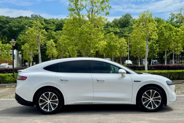 Used Hima Luxeed R7 2024 All-Electric 802 km Max Exterior 5