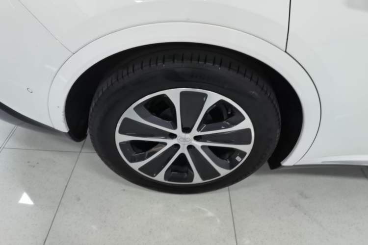 Used Hima Luxeed R7 2024 All-Electric 802 km Max Exterior 5
