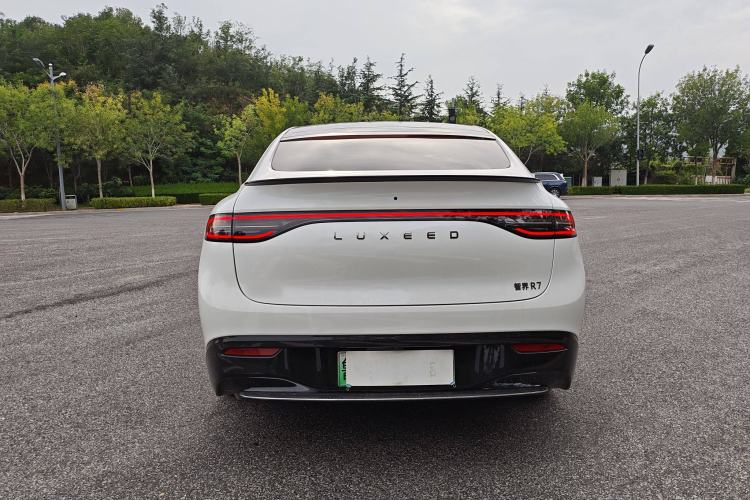 Used Hima Luxeed R7 2024 All-Electric 667 km Max Exterior 5