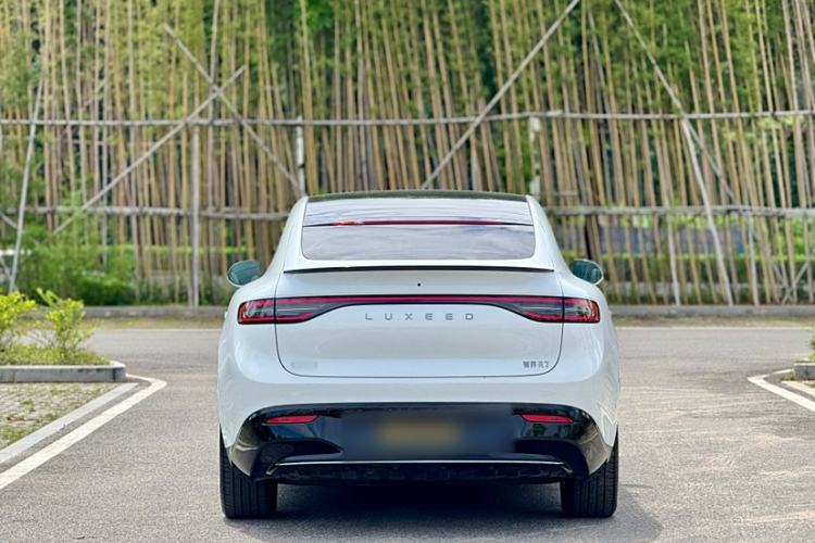 Used Hima Luxeed R7 2024 All-Electric 802 km Max Exterior 6