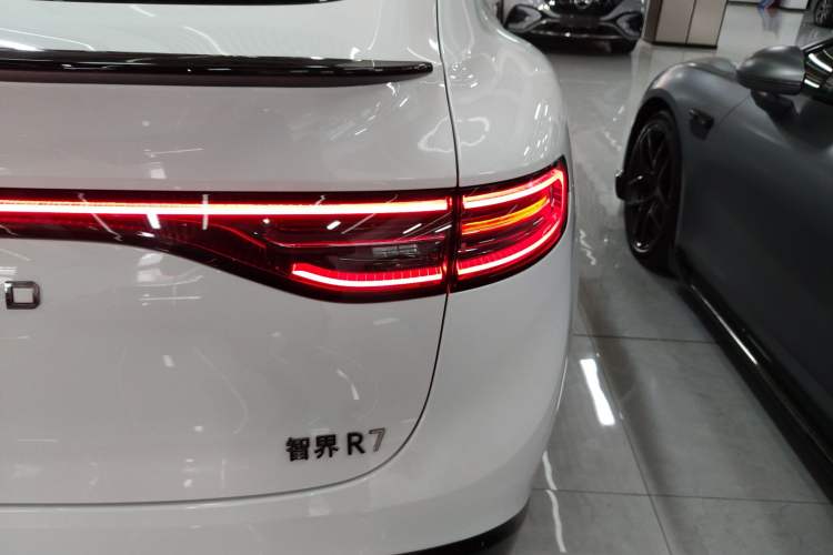 Used Hima Luxeed R7 2024 All-Electric 736 km Ultra Exterior 6
