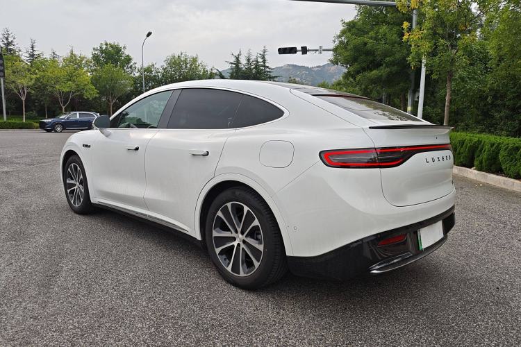 Used Hima Luxeed R7 2024 All-Electric 667 km Max Exterior 6