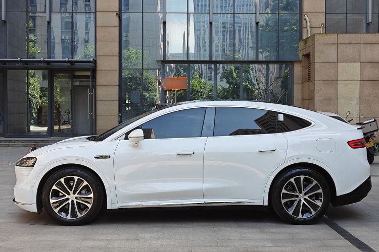 Used Hima Luxeed R7 2024 All-Electric 802 km Max Exterior 7