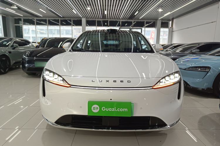 Used Hima Luxeed R7 2024 All-Electric 802 km Max Front