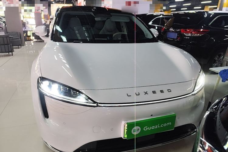 Used Hima Luxeed R7 2024 All-Electric 802 km Max Front