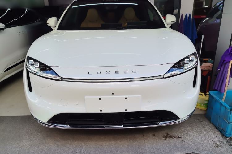 Used Hima Luxeed R7 2024 All-Electric 736 km Ultra Front