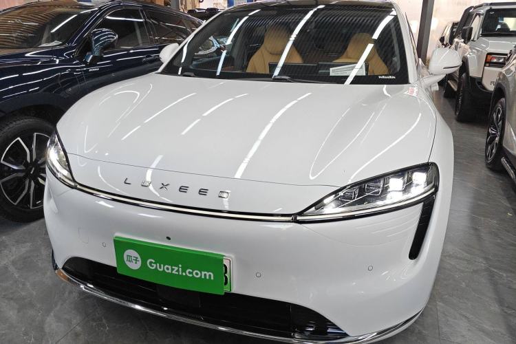 Used Hima Luxeed R7 2024 Pure Electric 667km Pro Front