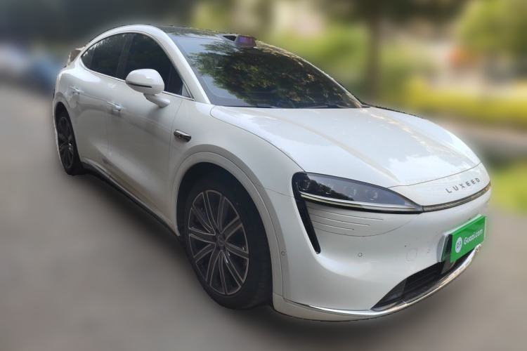 Used Hima Luxeed R7 2024 All-Electric 667 km Max Front Right 45 Deg