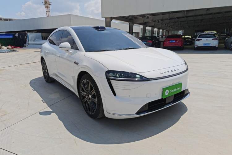 Used Hima Luxeed R7 2024 All-Electric 736 km Ultra Front Right 45 Deg
