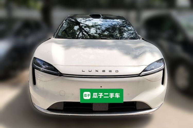 Used Hima Luxeed R7 2024 All-Electric 802 km Max Front