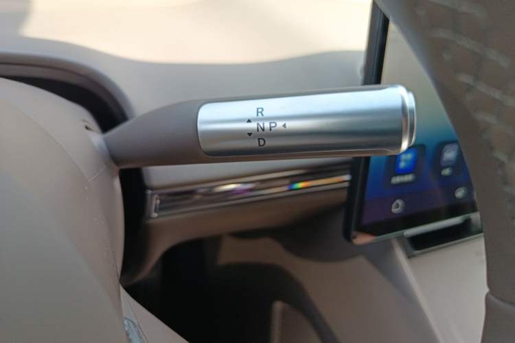 Used Hima Luxeed R7 2024 All-Electric 802 km Max Gear Lever