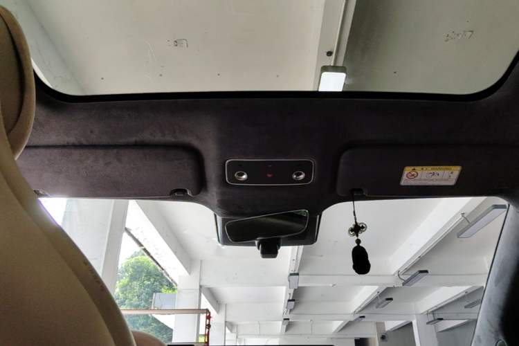 Used Hima Luxeed R7 2024 All-Electric 802 km Max Headliner