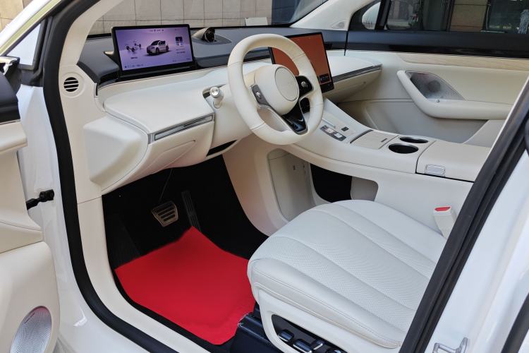 Used Hima Luxeed R7 2024 All-Electric 802 km Max Interior 3