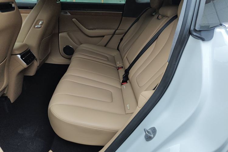 Used Hima Luxeed R7 2024 All-Electric 736 km Ultra Interior 4