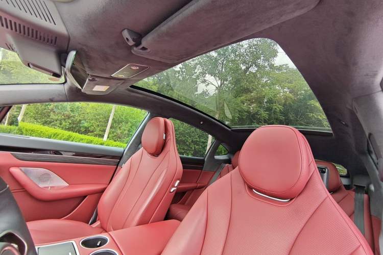 Used Hima Luxeed R7 2024 All-Electric 667 km Max Interior 4