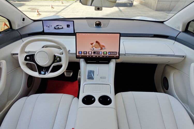 Used Hima Luxeed R7 2024 All-Electric 802 km Max Interior 4