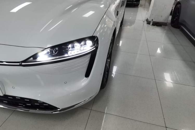 Used Hima Luxeed R7 2024 All-Electric 802 km Max Left Front Headlight