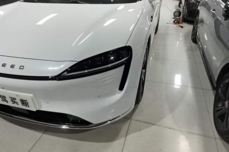 Used Hima Luxeed R7 2024 All-Electric 802 km Max Left Front Headlight