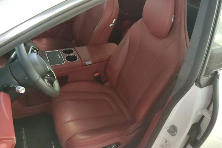 Used Hima Luxeed R7 2024 All-Electric 667 km Max Left Front Seat