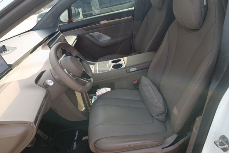 Used Hima Luxeed R7 2024 All-Electric 802 km Max Left Front Seat