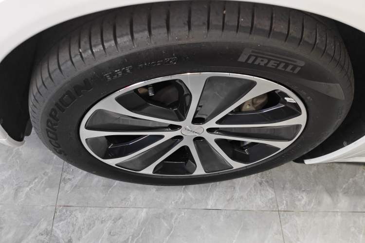 Used Hima Luxeed R7 2024 Pure Electric 667km Pro Left Front Wheel Hub
