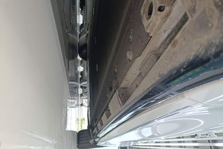Used Hima Luxeed R7 2024 All-Electric 802 km Max Left Side Sill