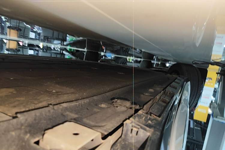 Used Hima Luxeed R7 2024 All-Electric 802 km Max Left Side Sill