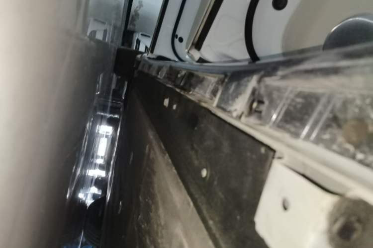 Used Hima Luxeed R7 2024 All-Electric 802 km Max Left Side Sill