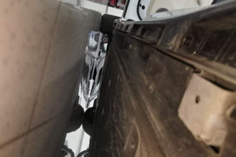 Used Hima Luxeed R7 2024 All-Electric 802 km Max Left Side Sill