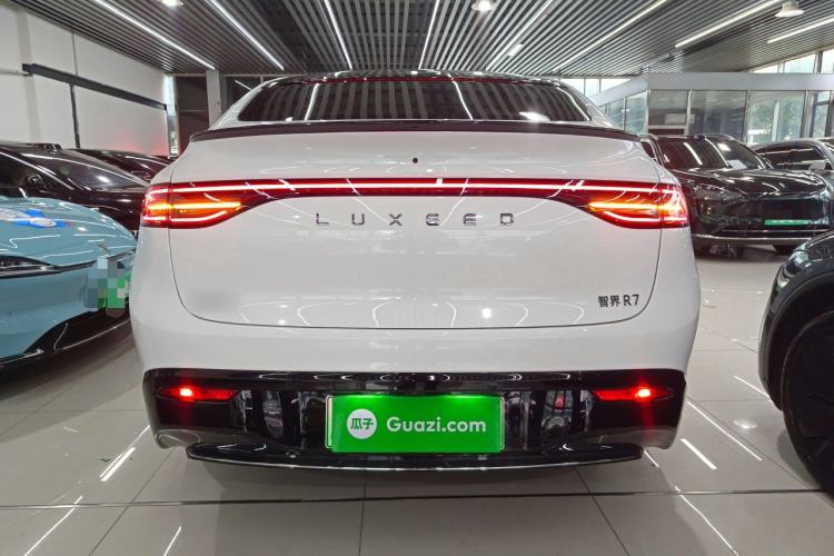 Used Hima Luxeed R7 2024 All-Electric 802 km Max Rear