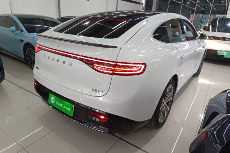 Used Hima Luxeed R7 2024 All-Electric 802 km Max Rear Right 45 Deg