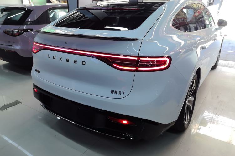 Used Hima Luxeed R7 2024 All-Electric 736 km Ultra Rear Right 45 Deg
