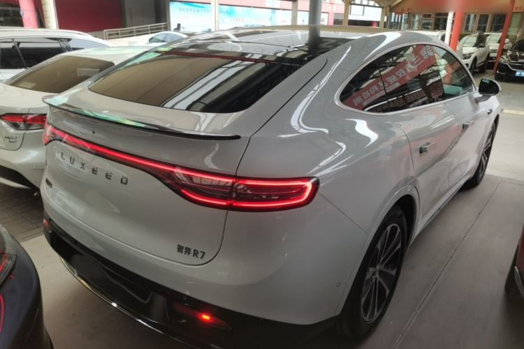 Used Hima Luxeed R7 2024 All-Electric 667 km Max Rear Right 45 Deg