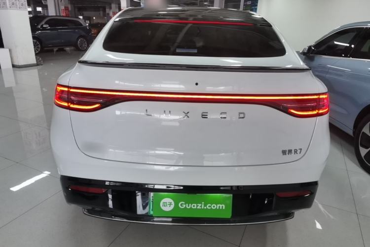 Used Hima Luxeed R7 2024 All-Electric 802 km Max Rear