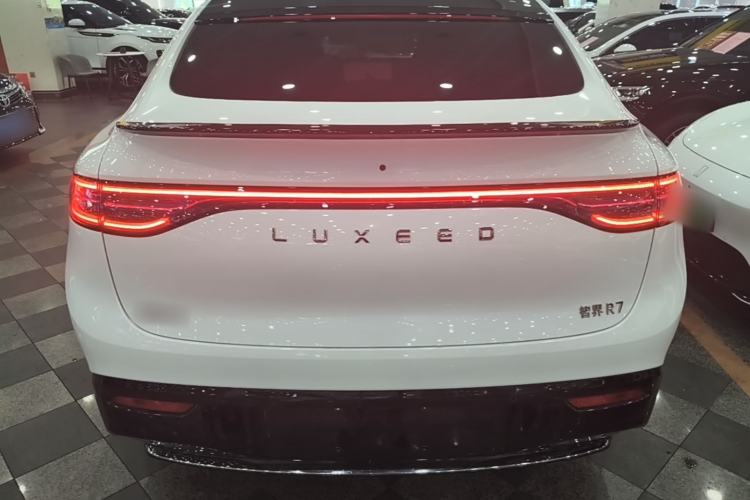 Used Hima Luxeed R7 2024 All-Electric 802 km Max Rear