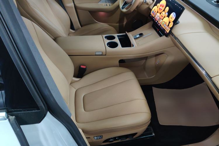 Used Hima Luxeed R7 2024 All-Electric 736 km Ultra Right Front Seat