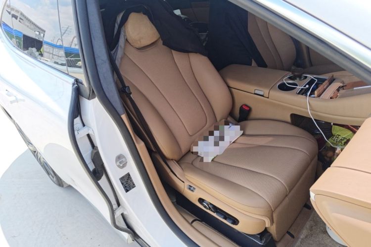 Used Hima Luxeed R7 2024 All-Electric 736 km Ultra Right Front Seat