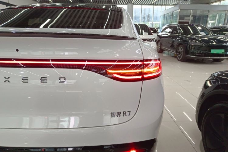 Used Hima Luxeed R7 2024 All-Electric 802 km Max Right Rear Taillight