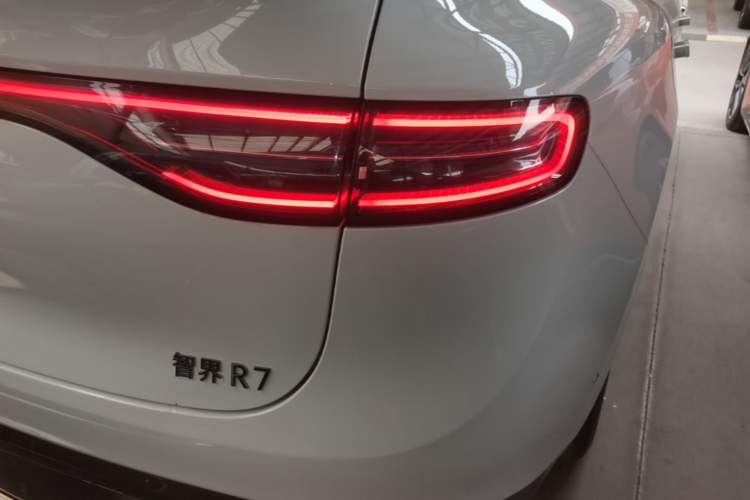 Used Hima Luxeed R7 2024 All-Electric 667 km Max Right Rear Taillight