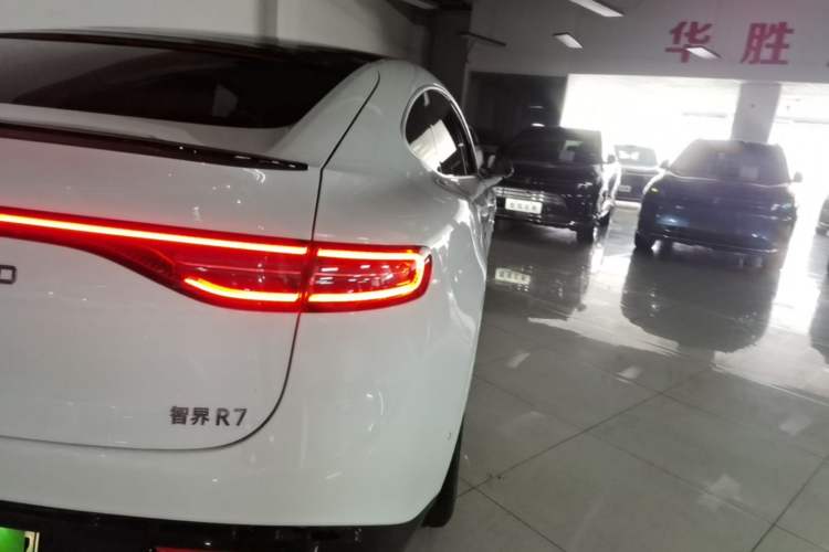 Used Hima Luxeed R7 2024 All-Electric 802 km Max Right Rear Taillight