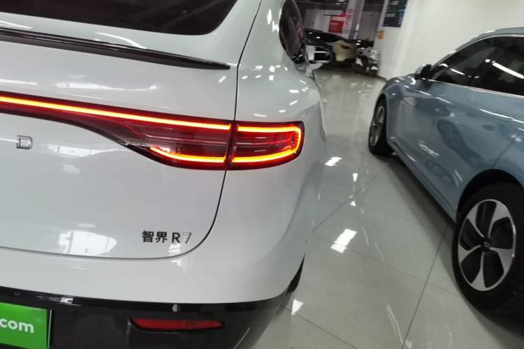 Used Hima Luxeed R7 2024 All-Electric 802 km Max Right Rear Taillight