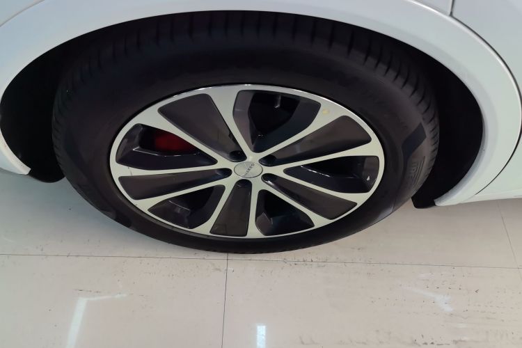 Used Hima Luxeed R7 2024 All-Electric 736 km Ultra Right Rear Wheel Hub