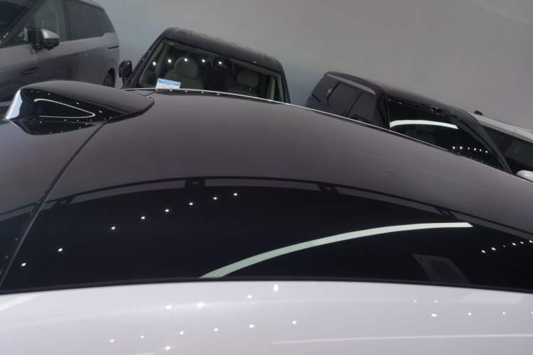 Used Hima Luxeed R7 2024 All-Electric 736 km Ultra Roof