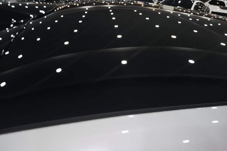 Used Hima Luxeed R7 2024 All-Electric 802 km Max Roof