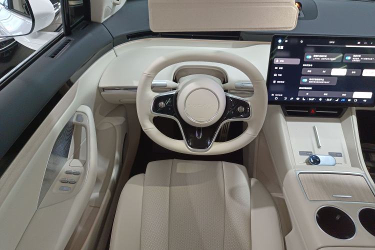 Used Hima Luxeed R7 2024 All-Electric 802 km Max Steering Wheel