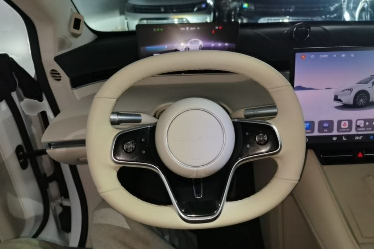 Used Hima Luxeed R7 2024 All-Electric 802 km Max Steering Wheel