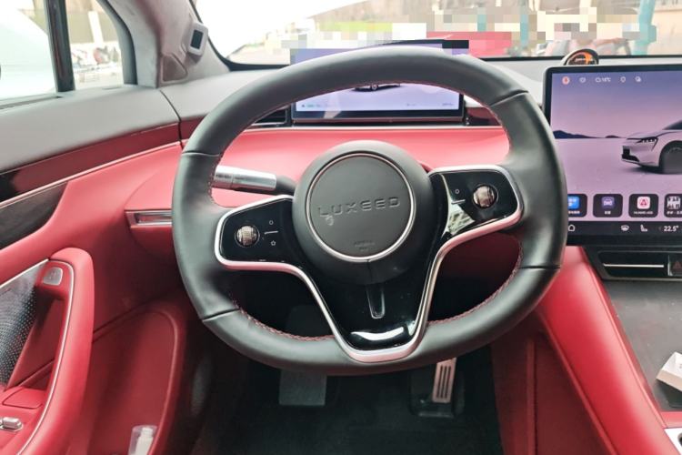 Used Hima Luxeed R7 2024 All-Electric 802 km Max Steering Wheel