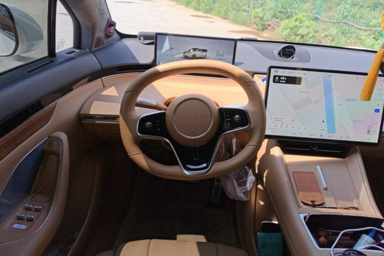 Used Hima Luxeed R7 2024 All-Electric 736 km Ultra Steering Wheel