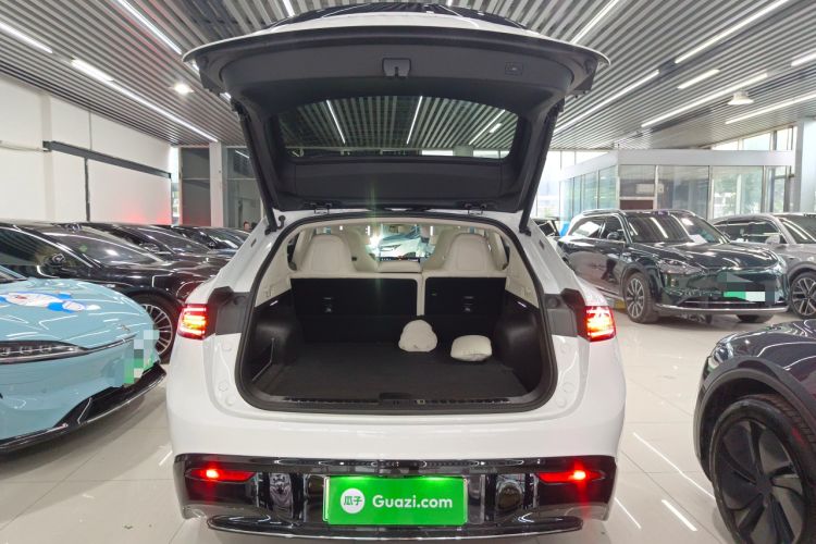 Used Hima Luxeed R7 2024 All-Electric 802 km Max Trunk