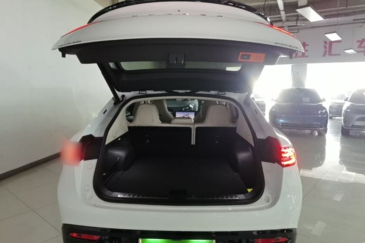 Used Hima Luxeed R7 2024 All-Electric 802 km Max Trunk